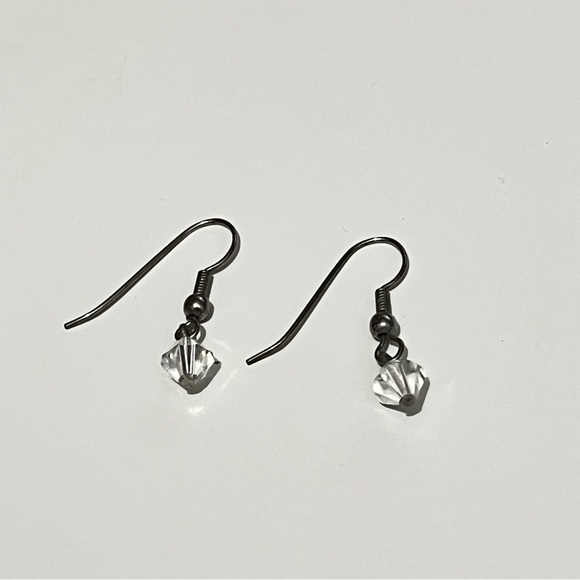 Dainty Minimalist Elegant Geometric cut Crystal hook Earrings - Picture 3 of 4